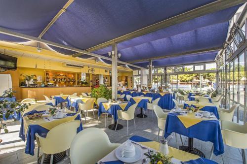 Hotel Minerva Lignano Sabbiadoro Exterior photo