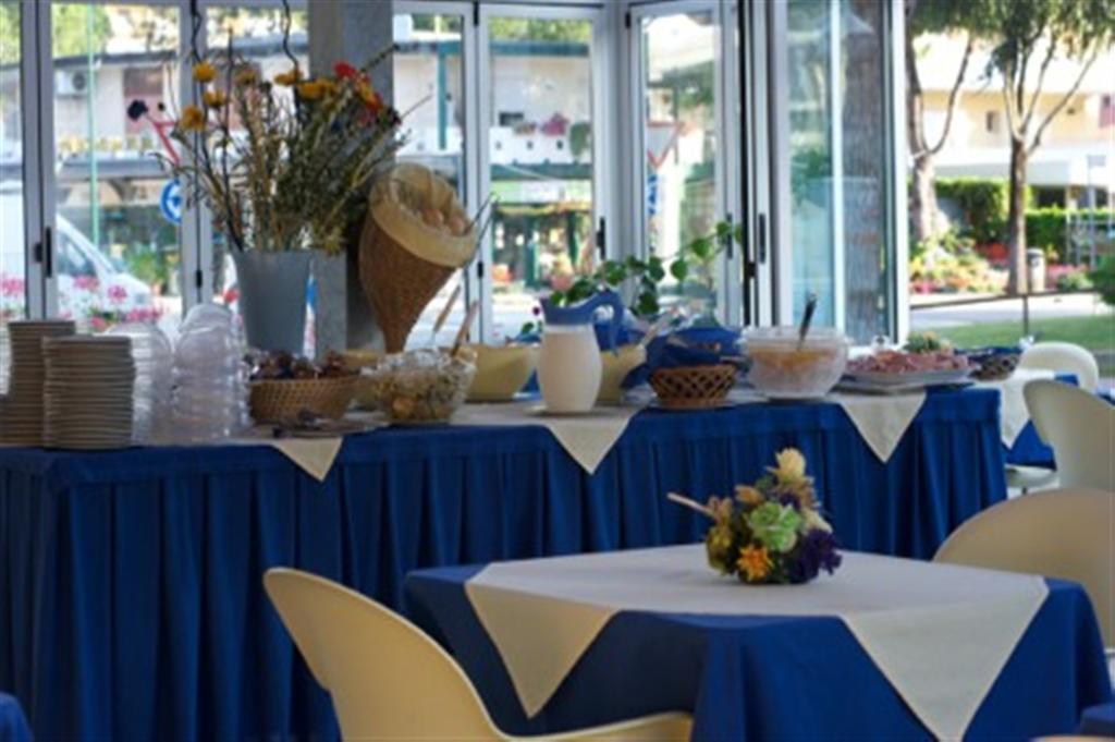 Hotel Minerva Lignano Sabbiadoro Exterior photo