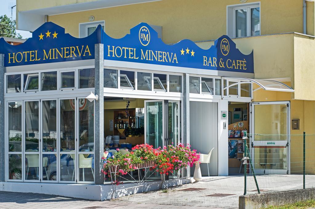 Hotel Minerva Lignano Sabbiadoro Exterior photo