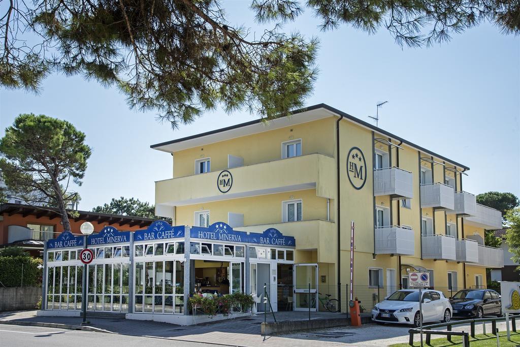 Hotel Minerva Lignano Sabbiadoro Exterior photo