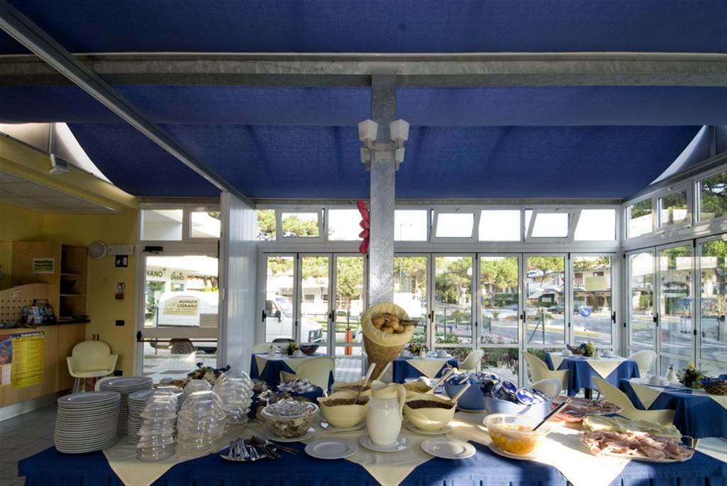 Hotel Minerva Lignano Sabbiadoro Exterior photo